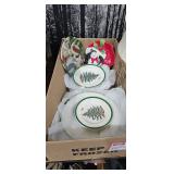 CHRISTMAS PLATES