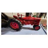 FARMALL TRACTOR TOY