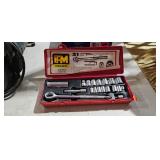 SOCKET SET