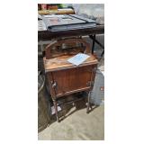 SMALL TABLE VINTAGE