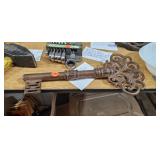 LARGE KEY
