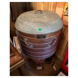 VINTAGE WASHING MACHINE