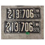 TWO VINTAGE TN LICENSE PLATES
