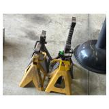 JACK STANDS