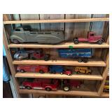 LOT OF VINTAGE TOYS