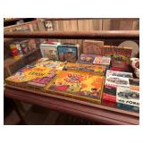 VINTAGE GAMES, LUNCHBOXES, ETC.