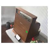 VINTAGE CASH REGISTER