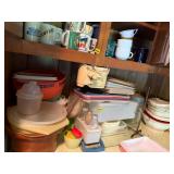 VIINTAGE TUPPERWARE LOT