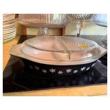 Pyrex bowl with lid