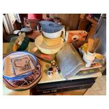 VARIOUS PANS / TUPPERWARE ETC