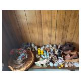 LOT OF FIGURES, BASKET, ETC