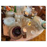 LARGE LOT OF GLASSWARE