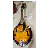 MANDOLIN