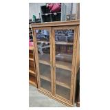 BOOKSHELF / GLASS DOORS