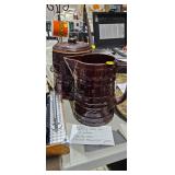 PITCHER / COOKIE JAR