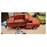 VINTAGE METAL TRUCK TOY