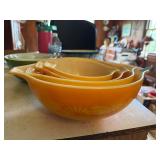 Pyrex bowls