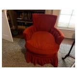VINTAGE ARM CHAIR
