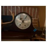 MANTLE CLOCK