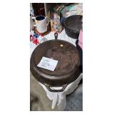 CAST IRON SKILLET