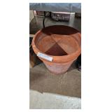 TERRA COTTA PLANTER POT