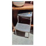 STEP STOOL