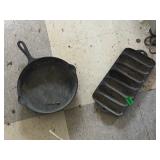 CAST IRON SKILLET / CORNBREAD PAN