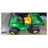 JOHN DEERE GATOR RIDE ON TOY