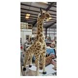 PLUSH GIRAFFE TOY