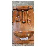 WOODEN KITCHEN DECOR