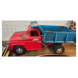 VINTAGE TONKA TRUCK TOY
