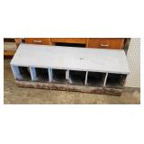 METAL CHICKEN ROOST