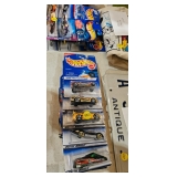 HOT WHEELS