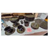 FRANSICAN STONEWARE DISHES SET