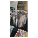 STAINLESS STEEL STOCK POT WITH LID