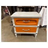 NIGHTSTAND / END TABLE