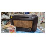 VINTAGE RADIO