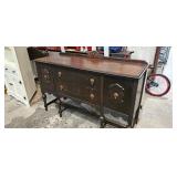 BUFFET / SIDEBOARD