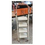 STEP STOOL