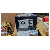 SMALL SAFE