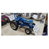 DIES CAST FORD TRACTOR TOY