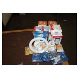 LOT OF LIGHT BULBS