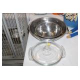 TWO METAL STRAINERS, BAKING DISH