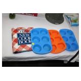 COOKBOOK AND SILICONE MUFFIN PANS