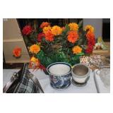 PLANTERS AND DECORATIVE FLOWERS