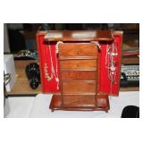 JEWELRY BOX OF JEWELRY