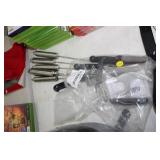 KITCHEN KNIVES AND UTENSILS