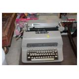 RYAL VINTAGE TYPEWRITER