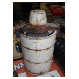 VINTAGE ICE CREAM FREEZER