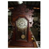 VINTAGE NEW HAVEN CLOCK WITH KEY